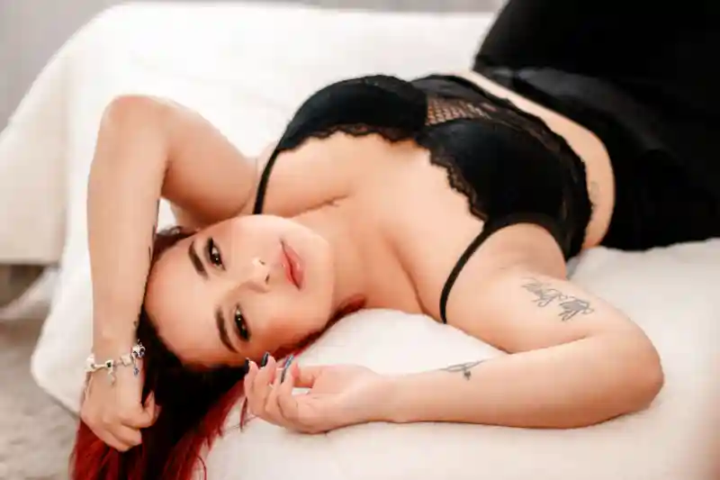 Khushi - Hotel service call girls Lucknow & Kanpur Road companion