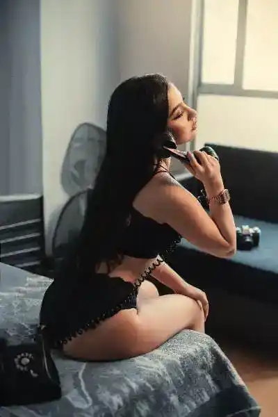 Adult profile photo of Simran in Jaipur